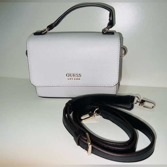 Guess hand bag - Picture 3 of 5